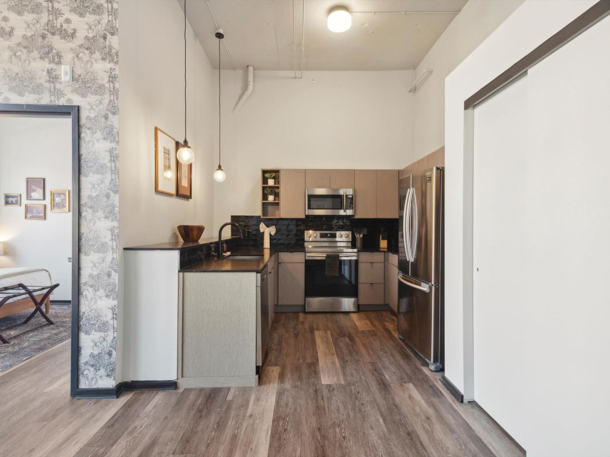 Large 3Br Apts & Studios, Free Parking, Gym, Game Room Филадельфия Номер фото