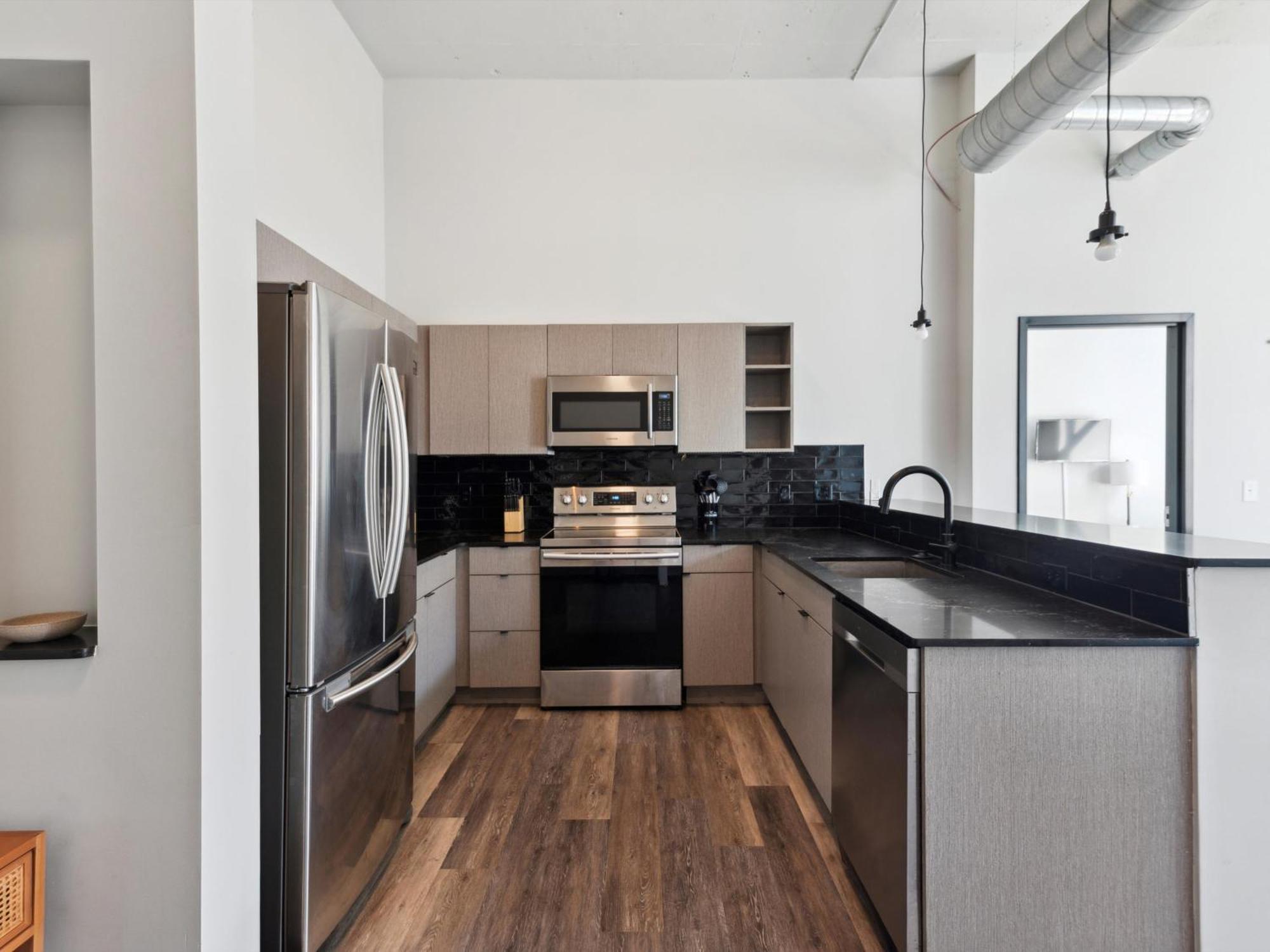 Large 3Br Apts & Studios, Free Parking, Gym, Game Room Филадельфия Номер фото