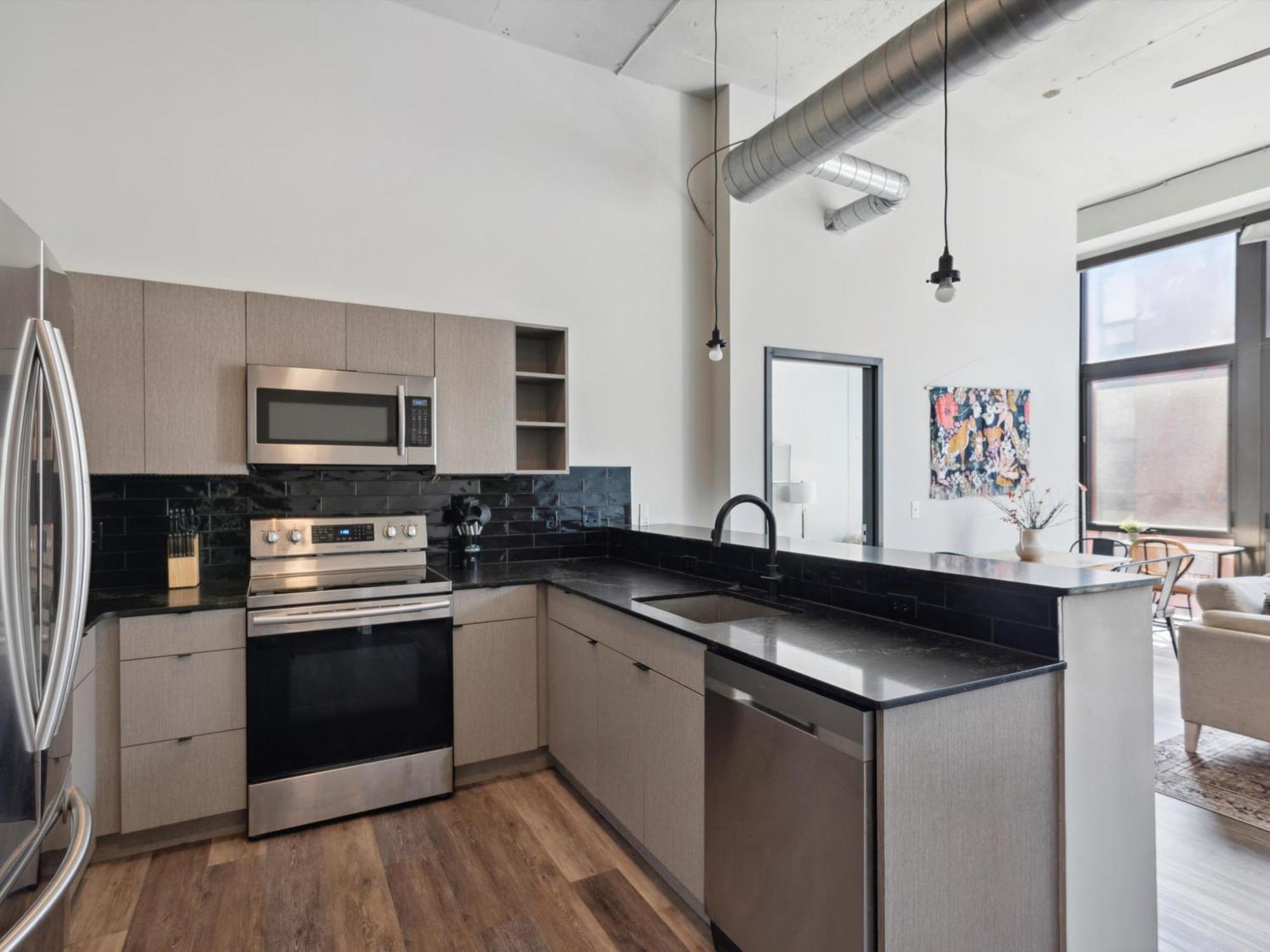 Large 3Br Apts & Studios, Free Parking, Gym, Game Room Филадельфия Номер фото